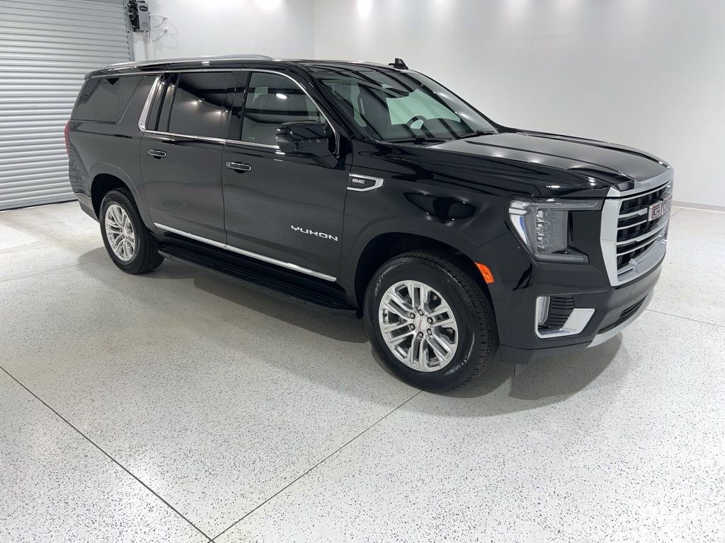 Used 2024 GMC Yukon XL SLT w/ SLT Luxury Package AWD/4WD image 7