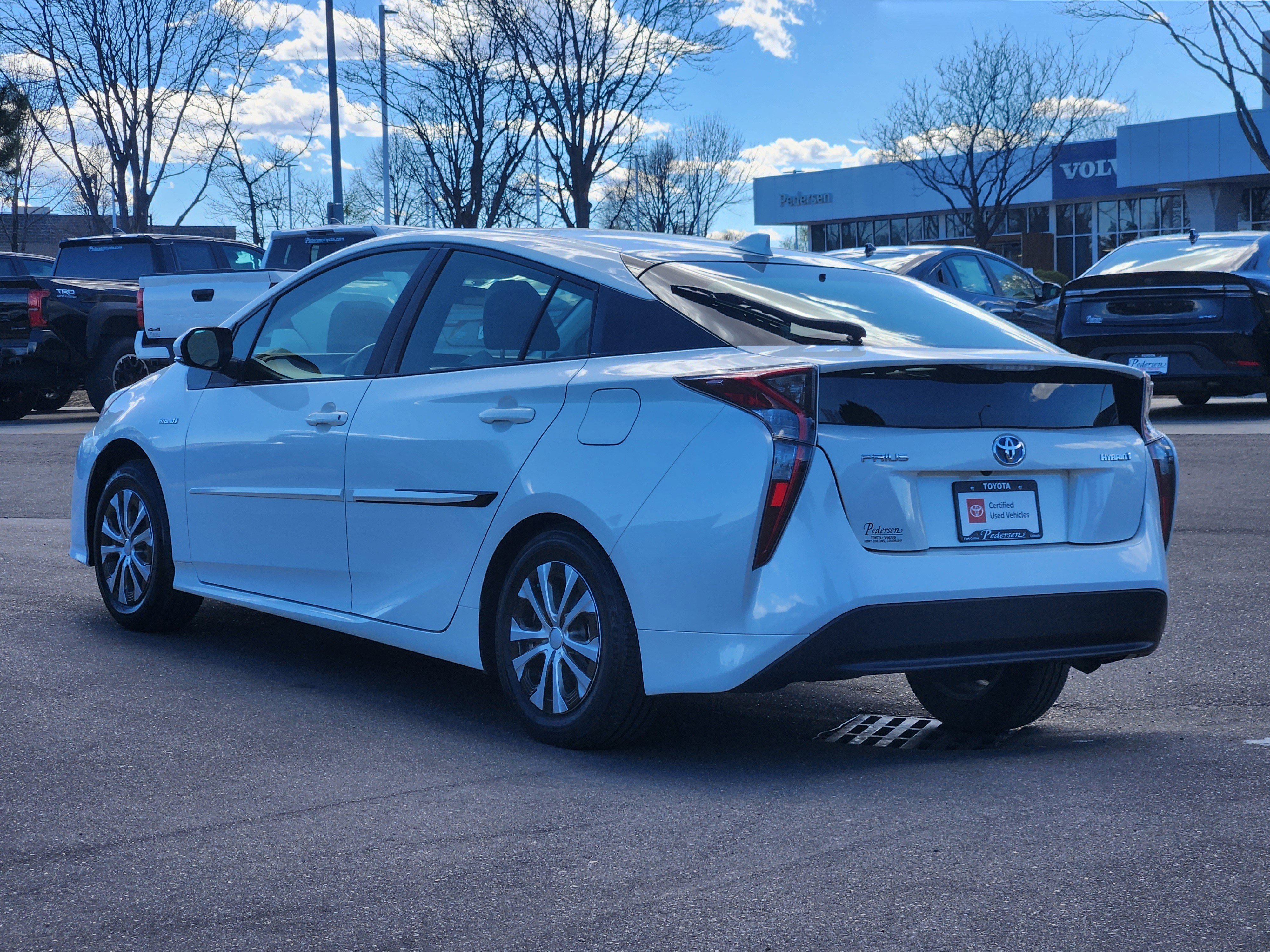 Certified 2016 Toyota Prius Two image 3