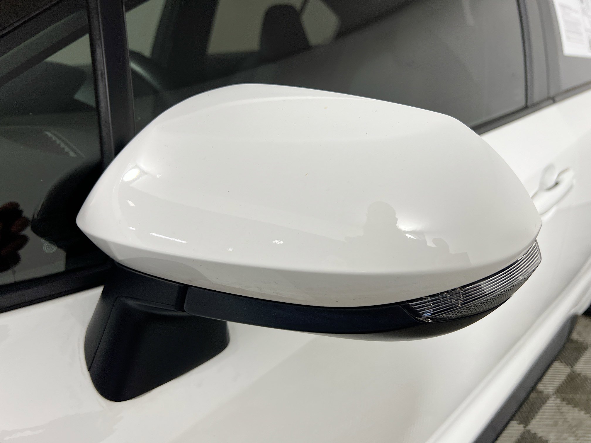 Used 2024 Toyota Corolla SE w/ SE Premium Package image 13