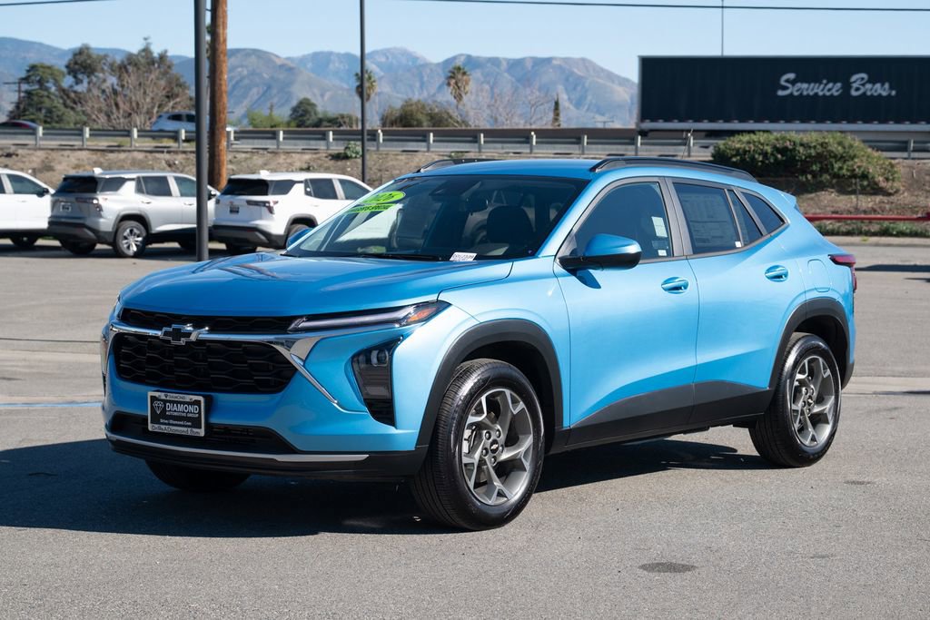 Used 2026 Chevrolet Trax LT w/ LT Convenience Package FWD image 8