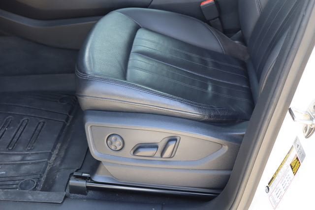 Used 2019 Audi Q5 2.0T Premium w/ Convenience Package AWD/4WD image 13
