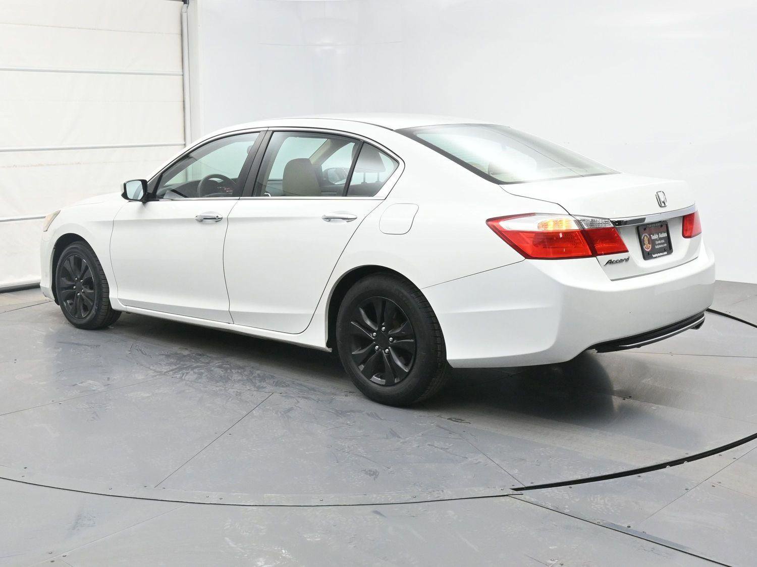 Used 2013 Honda Accord LX image 21