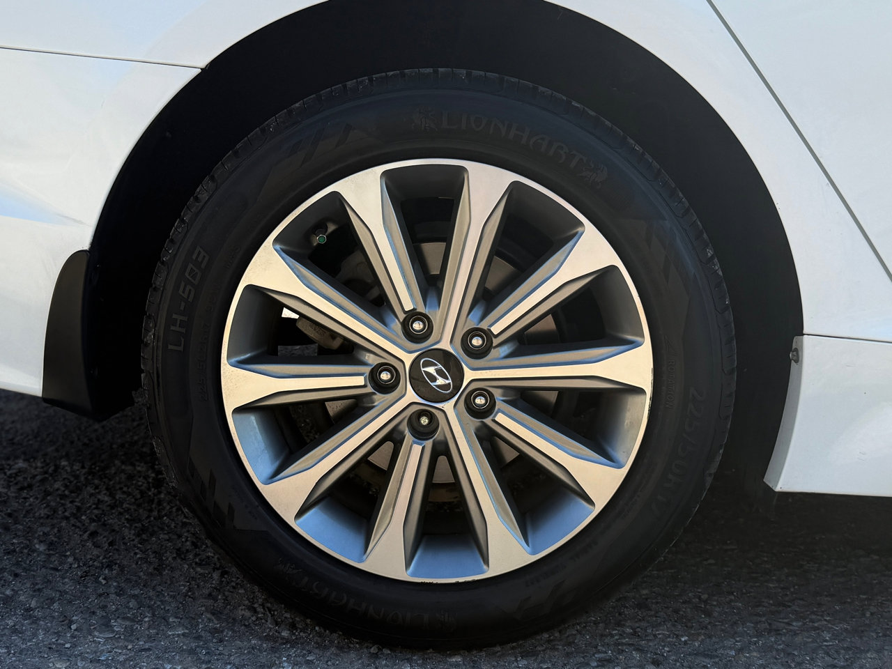 Used 2016 Hyundai Sonata Limited w/ Option Group 04 image 53