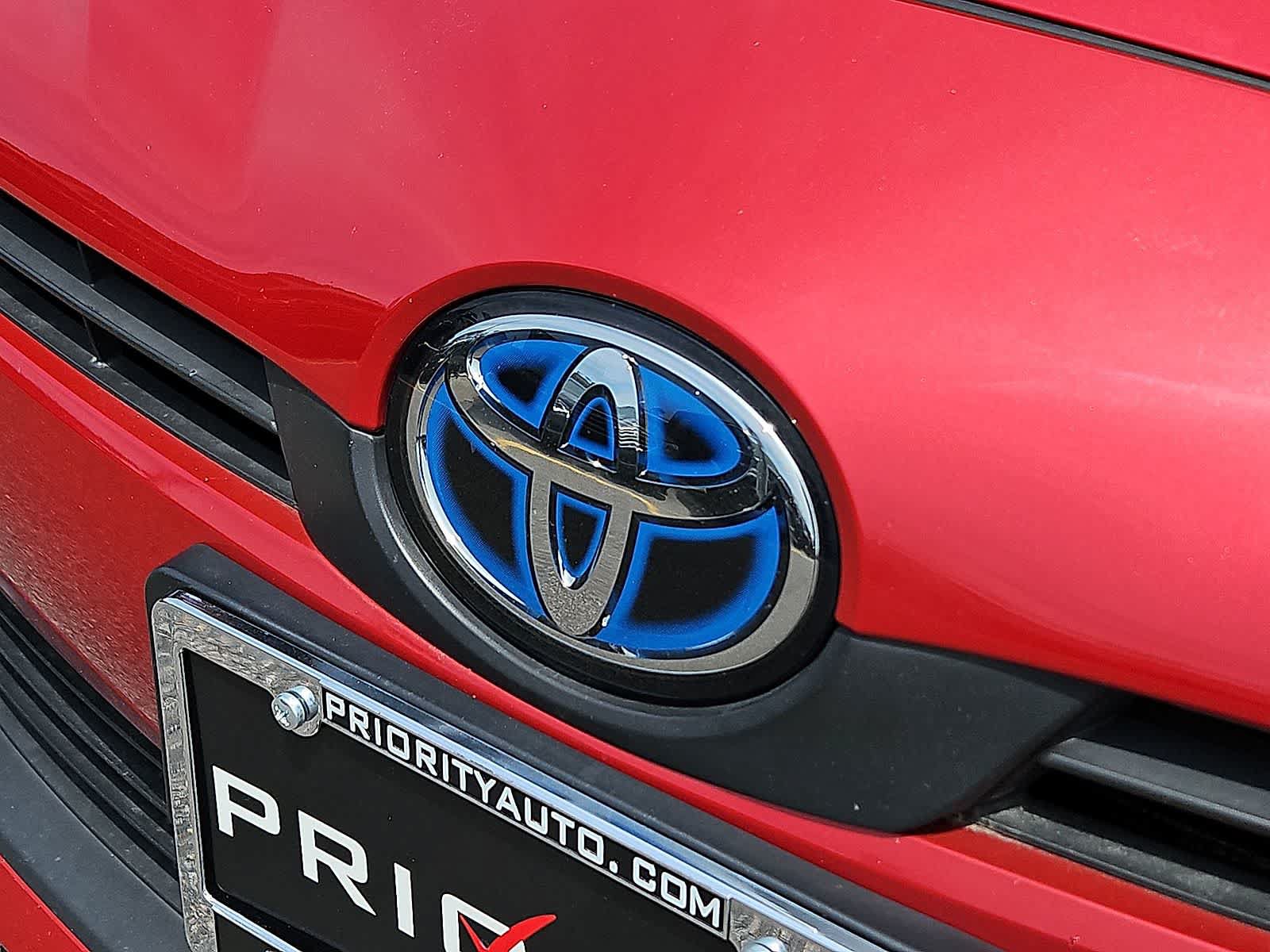 Used 2022 Toyota Prius LE AWD/4WD image 34