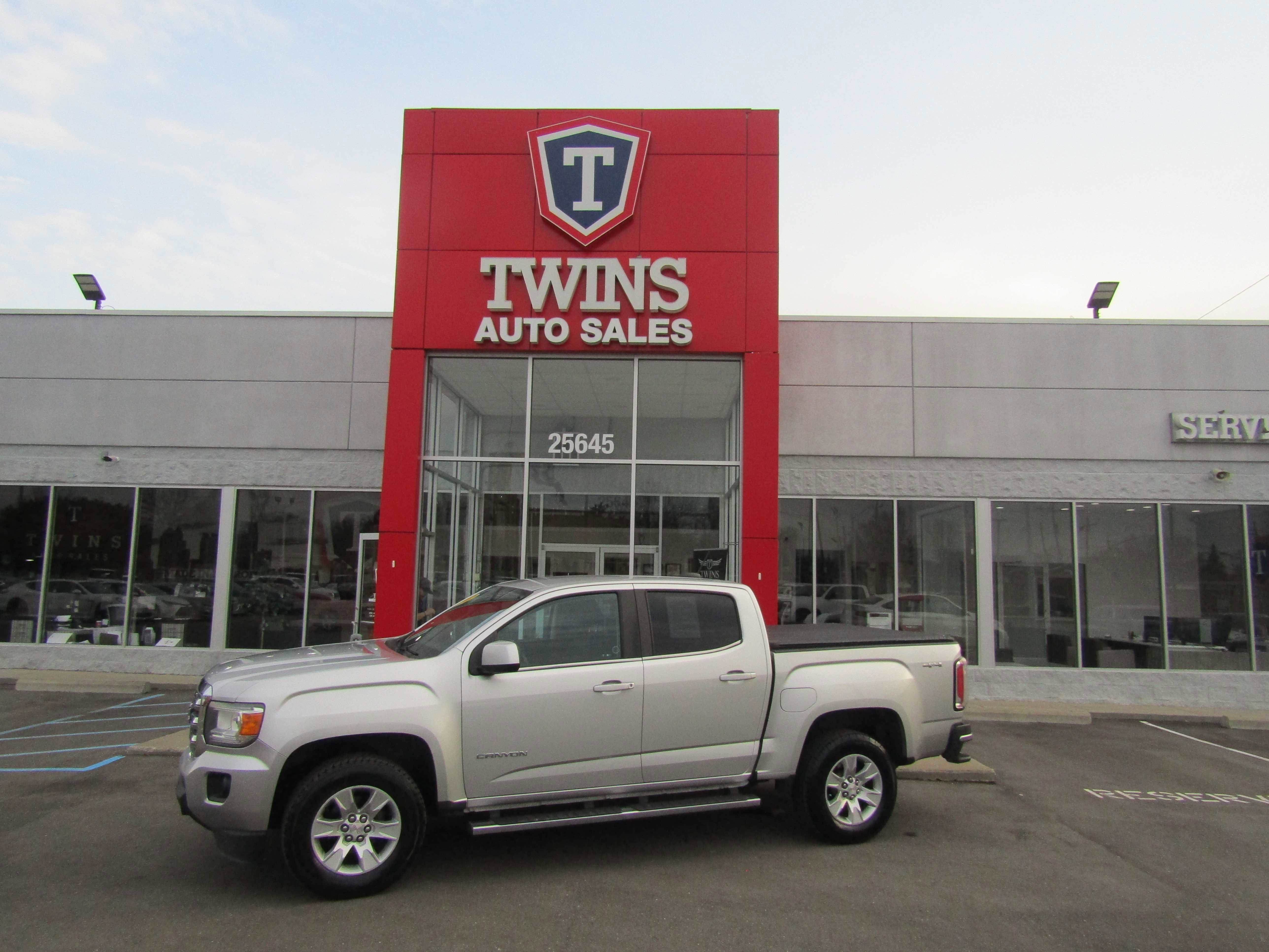 Used 2017 GMC Canyon SLE