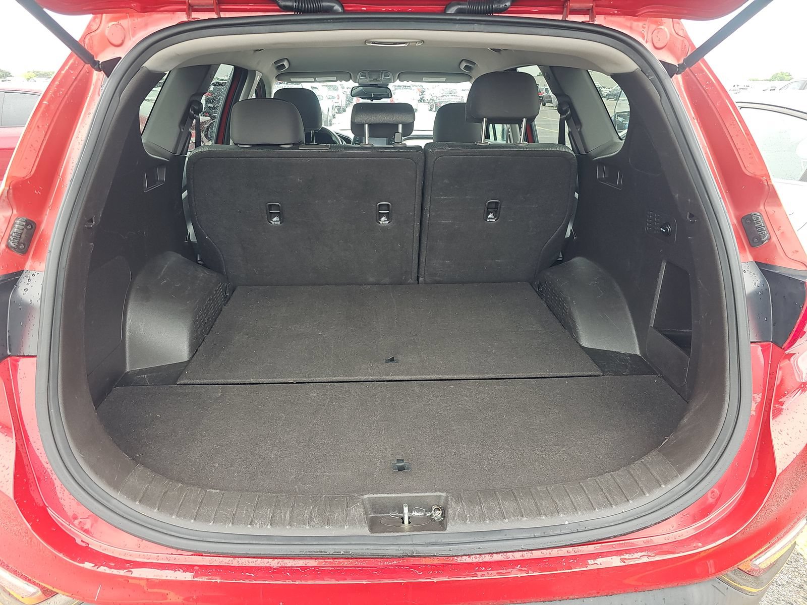 Used 2019 Hyundai Santa Fe SEL FWD image 11