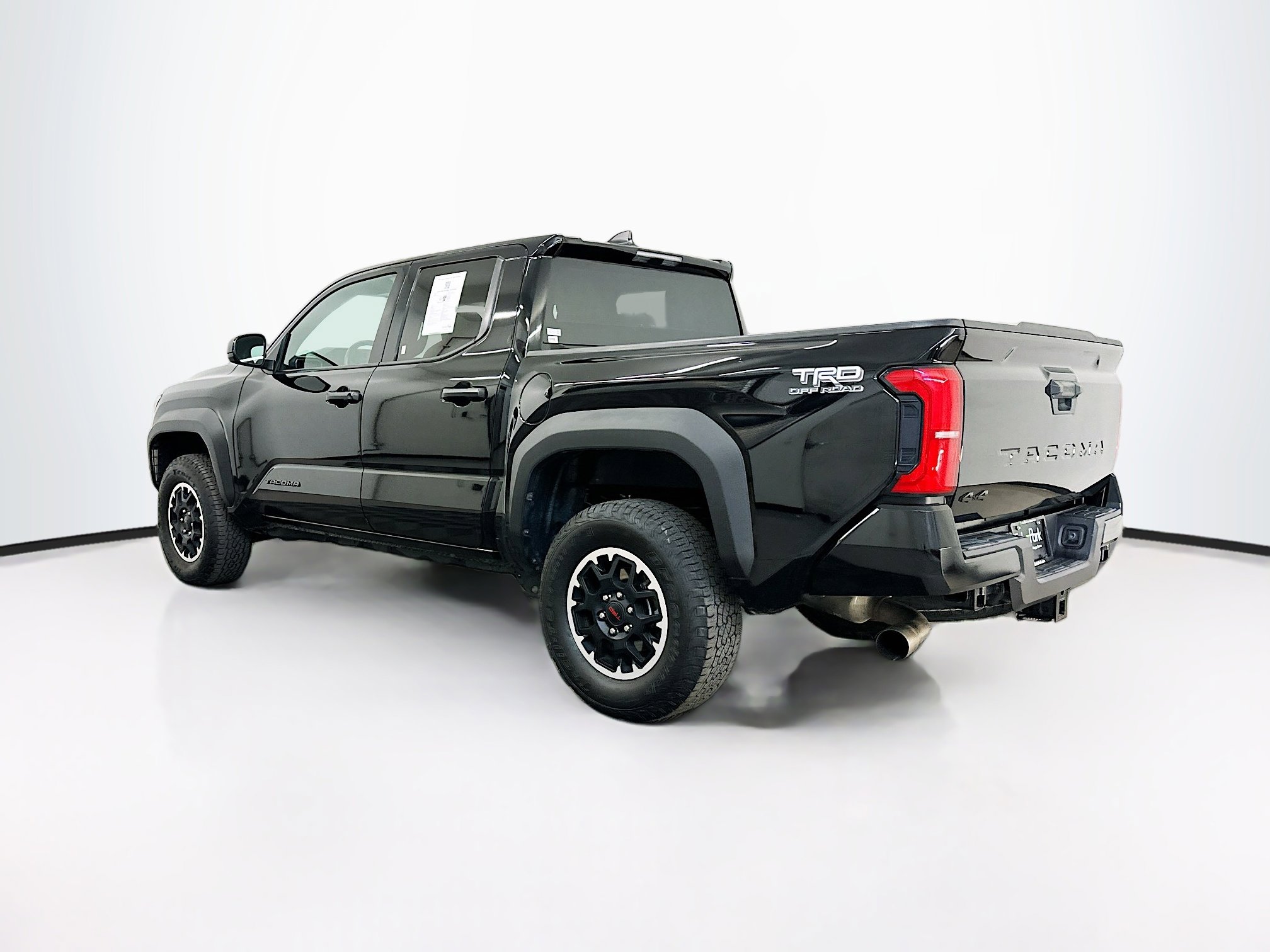 Used 2025 Toyota Tacoma TRD Off-Road image 5