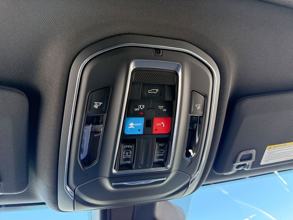 New 2026 Jeep Grand Cherokee L Laredo image 14