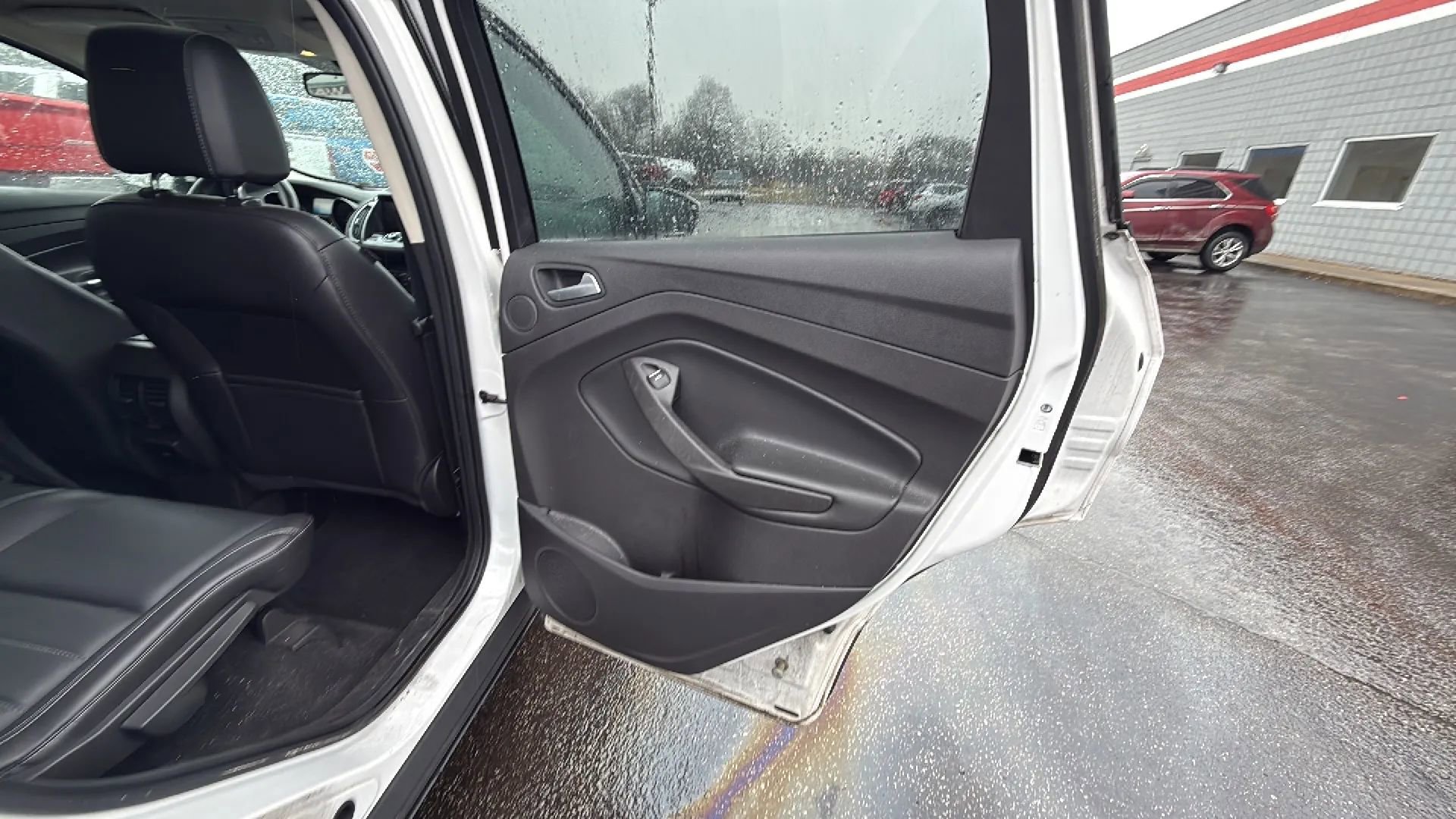 Used 2016 Ford Escape Titanium image 15