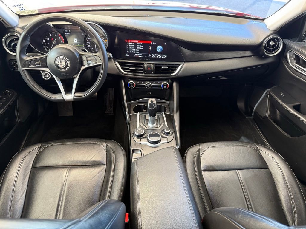 Used 2017 Alfa Romeo Giulia image 17