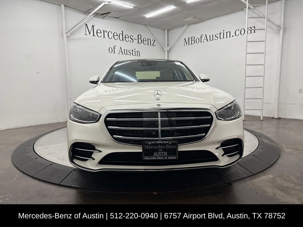 Used 2023 Mercedes-Benz S 500 4MATIC image 2