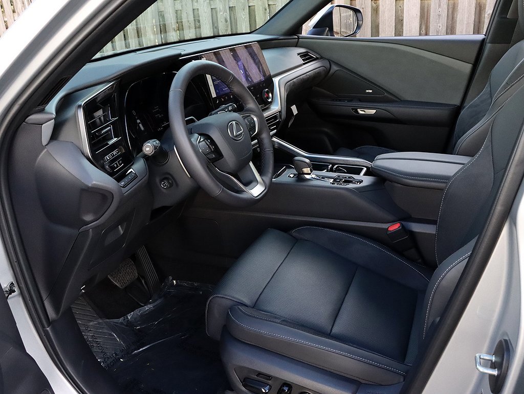 Used 2025 Lexus TX 350 AWD image 6