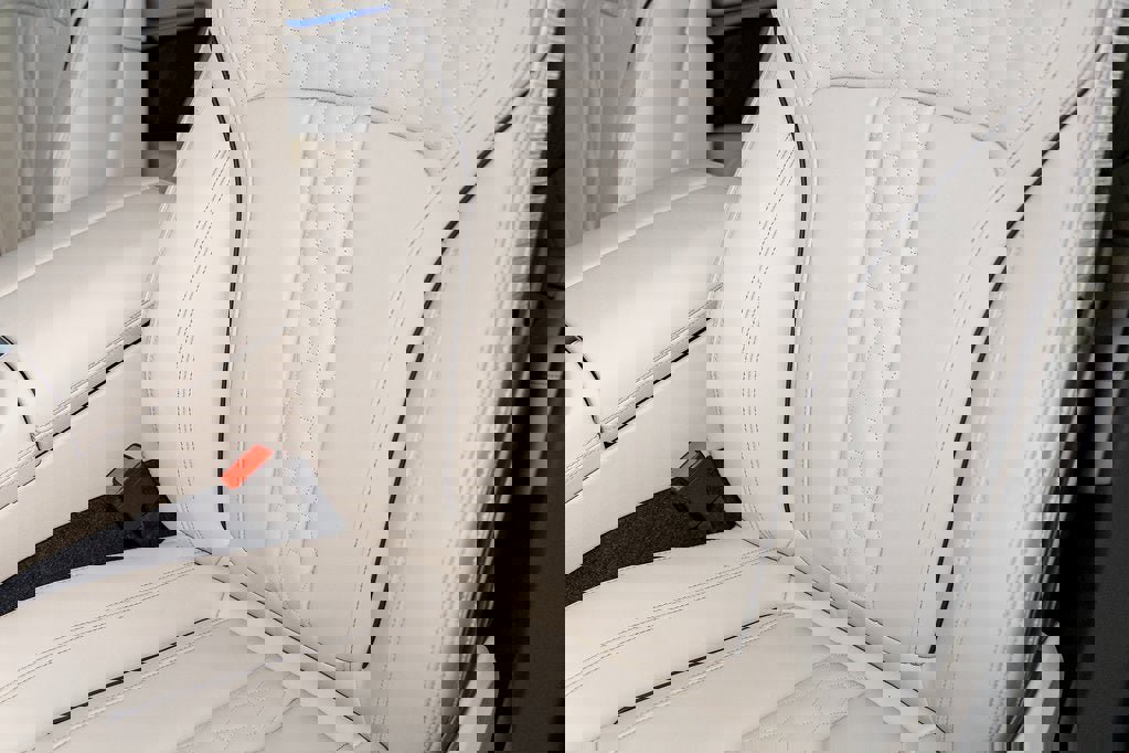 New 2026 BMW X5 xDrive50e w/ M Sport Package image 18