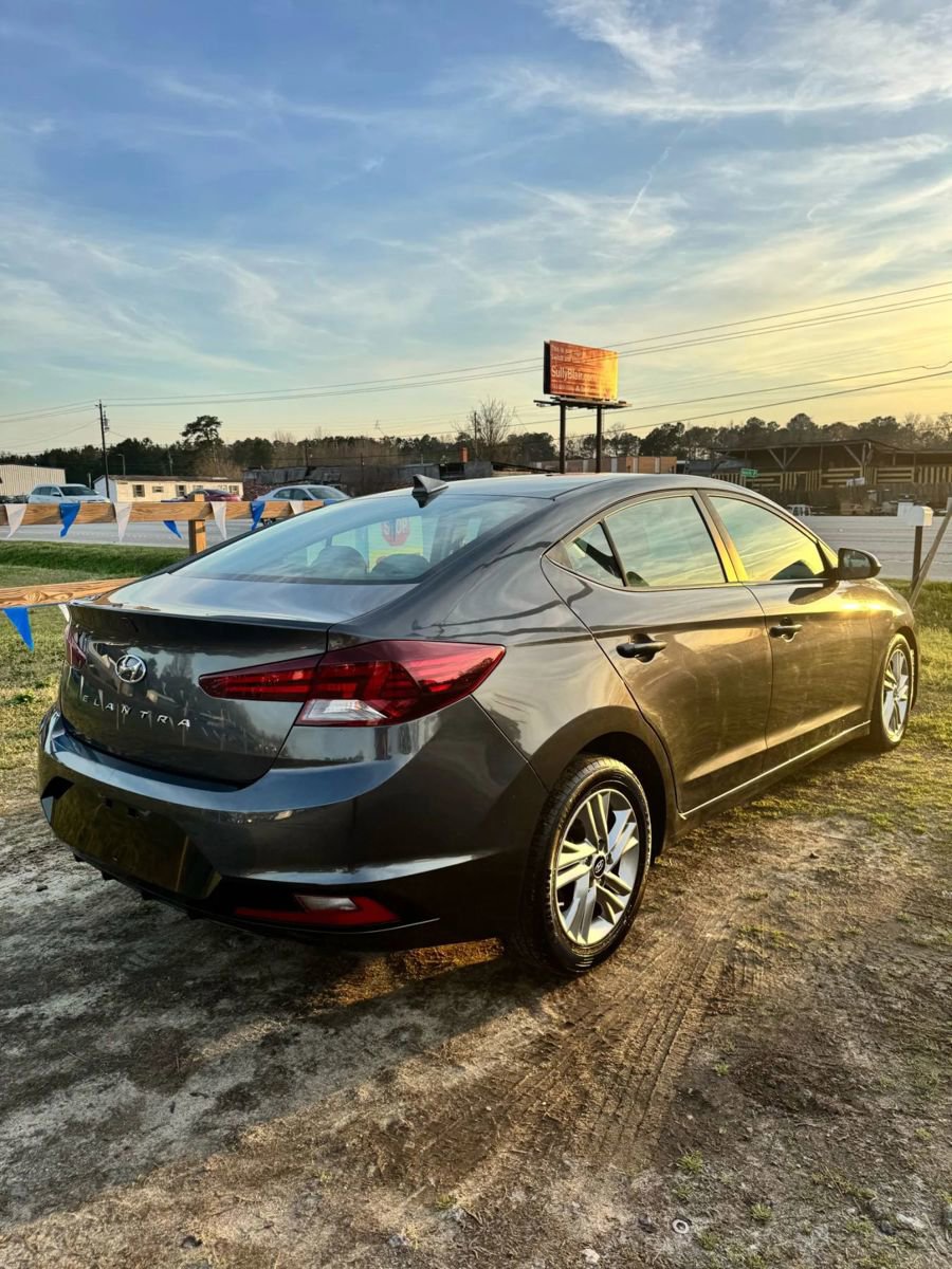 Used 2020 Hyundai Elantra SEL image 9
