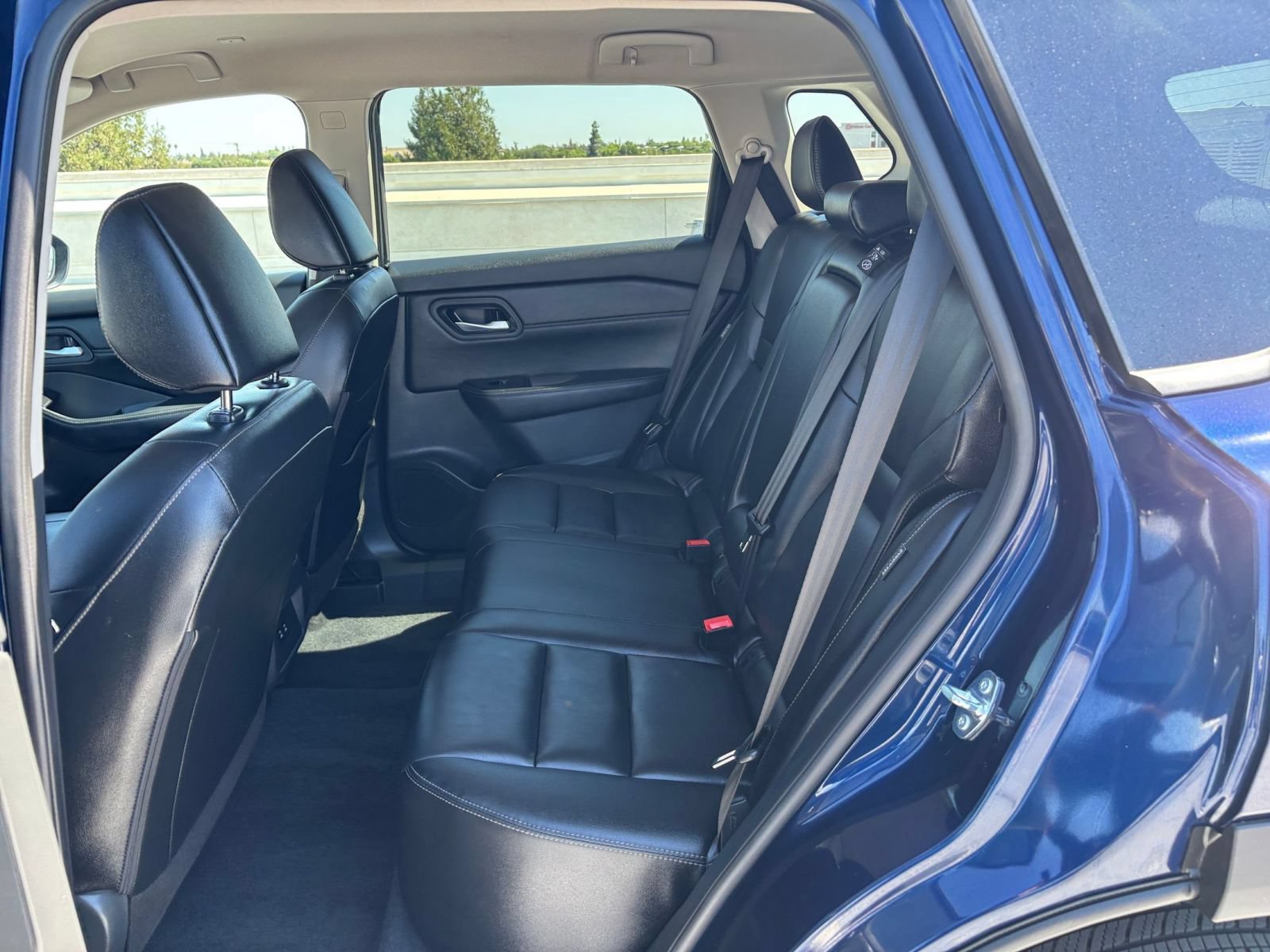 Used 2026 Nissan Rogue SL FWD image 28