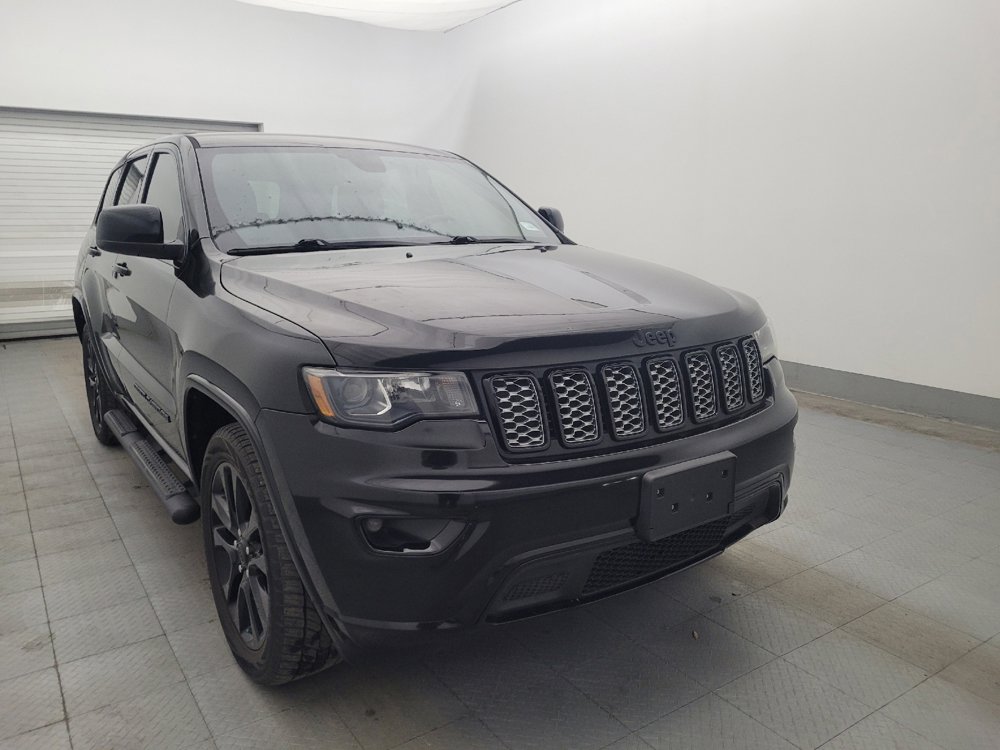 Used 2020 Jeep Grand Cherokee Altitude RWD image 13