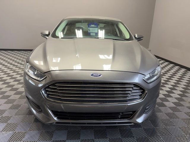 Used 2014 Ford Fusion SE FWD image 4