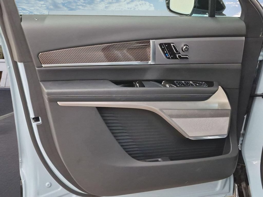 Certified 2026 Cadillac Vistiq Sport AWD/4WD image 22