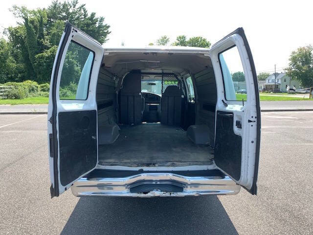 Used 2003 Ford E-250 and Econoline 250 Extended image 15