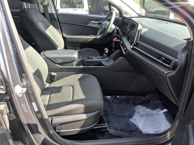 Used 2024 Kia Sportage LX image 29