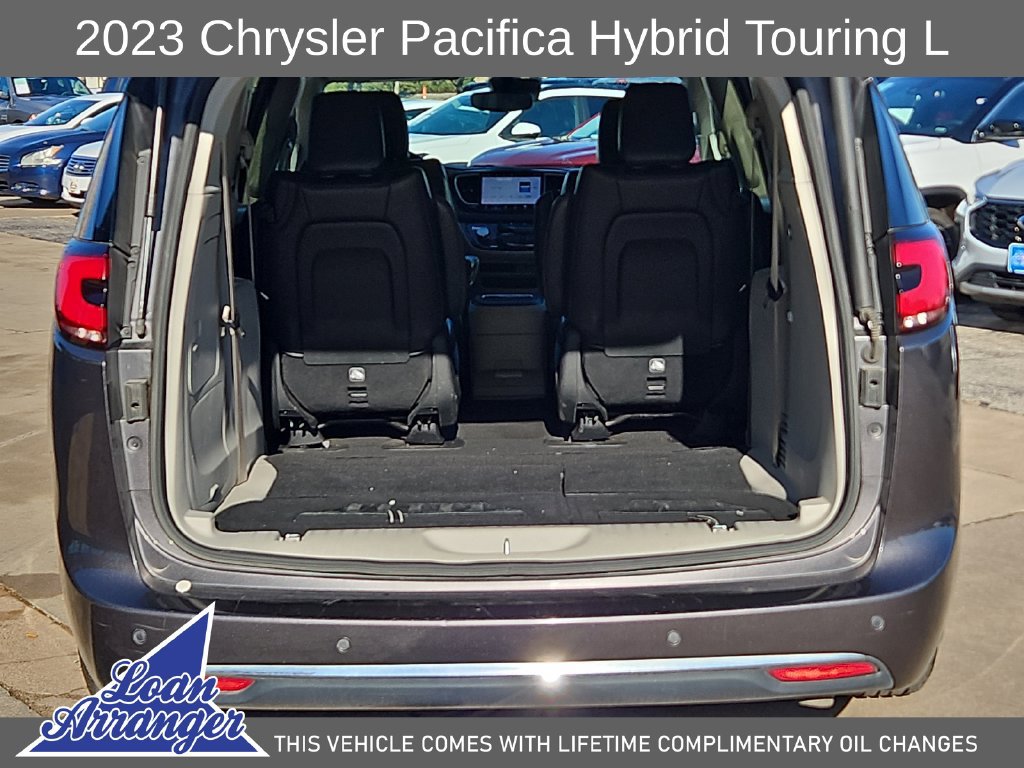 Used 2023 Chrysler Pacifica Touring-L FWD image 18