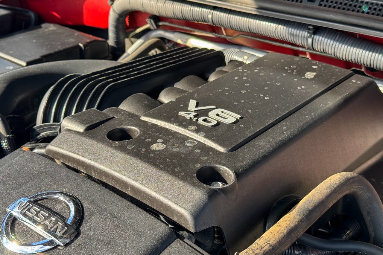 Used 2018 Nissan Frontier PRO-4X image 37