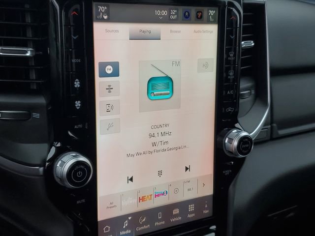 New 2026 RAM 1500 4x4 Crew Cab image 10