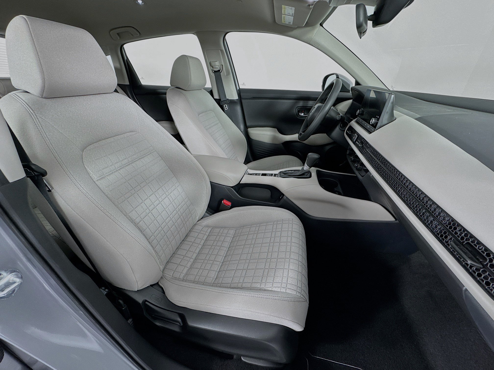 Certified 2025 Honda HR-V LX image 25