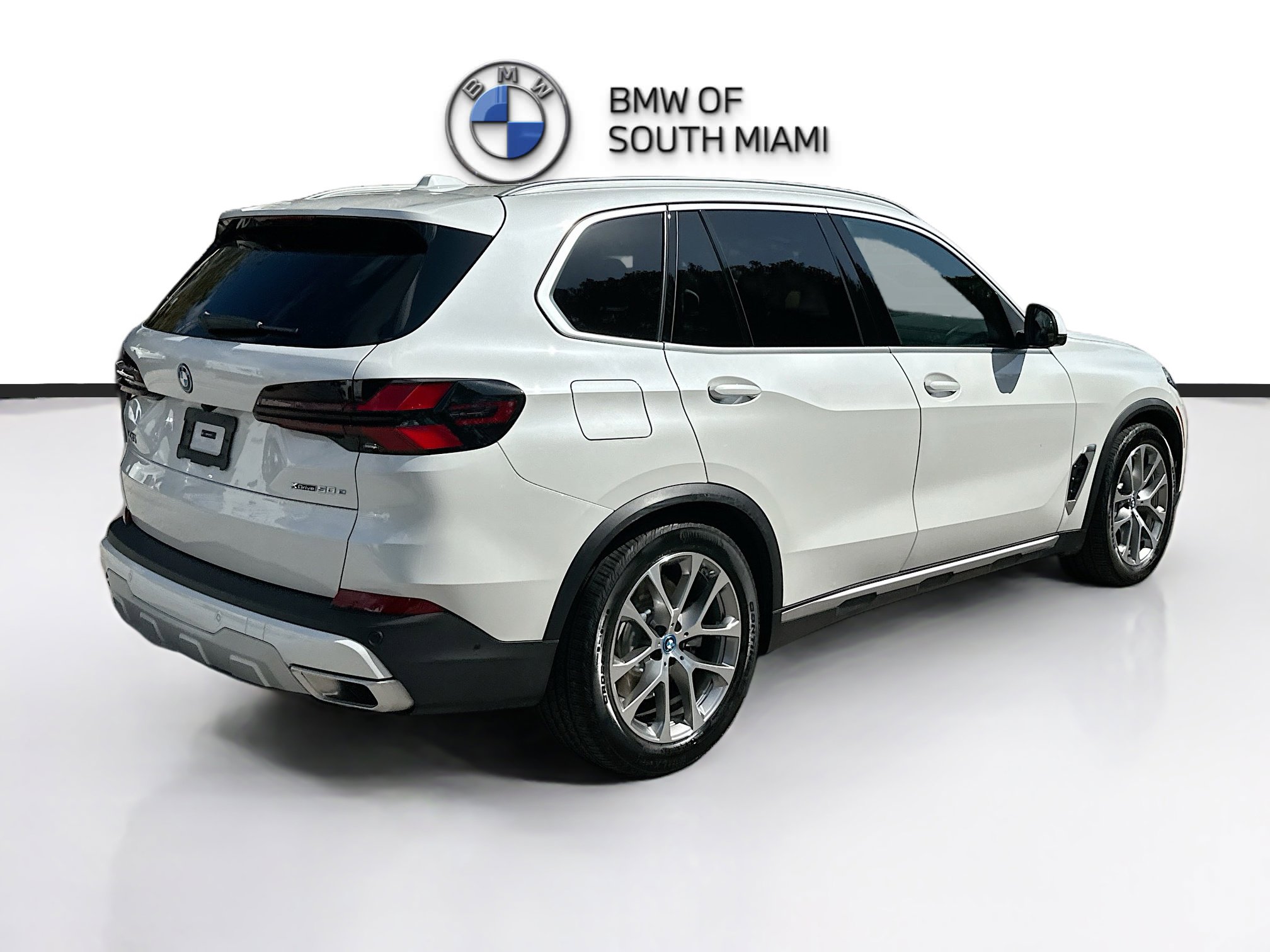 Certified 2025 BMW X5 xDrive50e image 7
