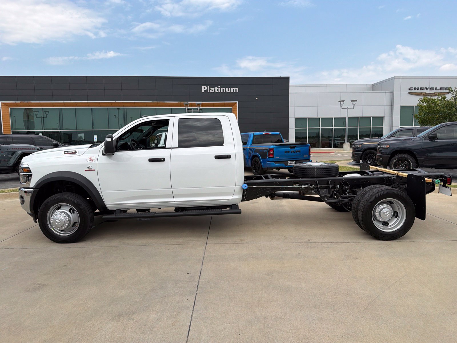 New 2027 RAM 4500 Tradesman w/ Chrome Appearance Group AWD/4WD image 2