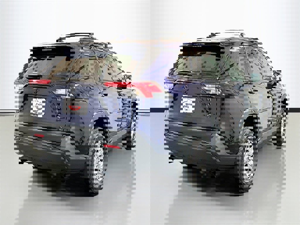 New 2025 Toyota RAV4 XLE image 4