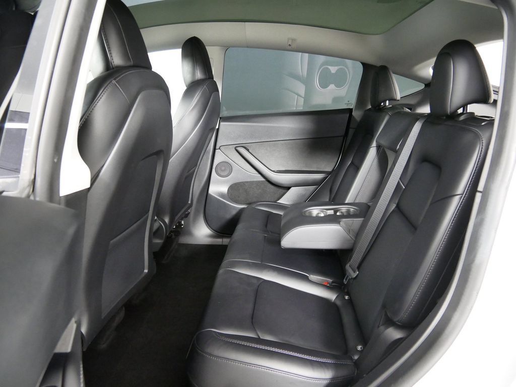 Used 2022 Tesla Model Y Performance AWD/4WD image 16