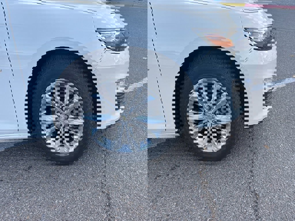 Certified 2025 Chevrolet Malibu LT image 6