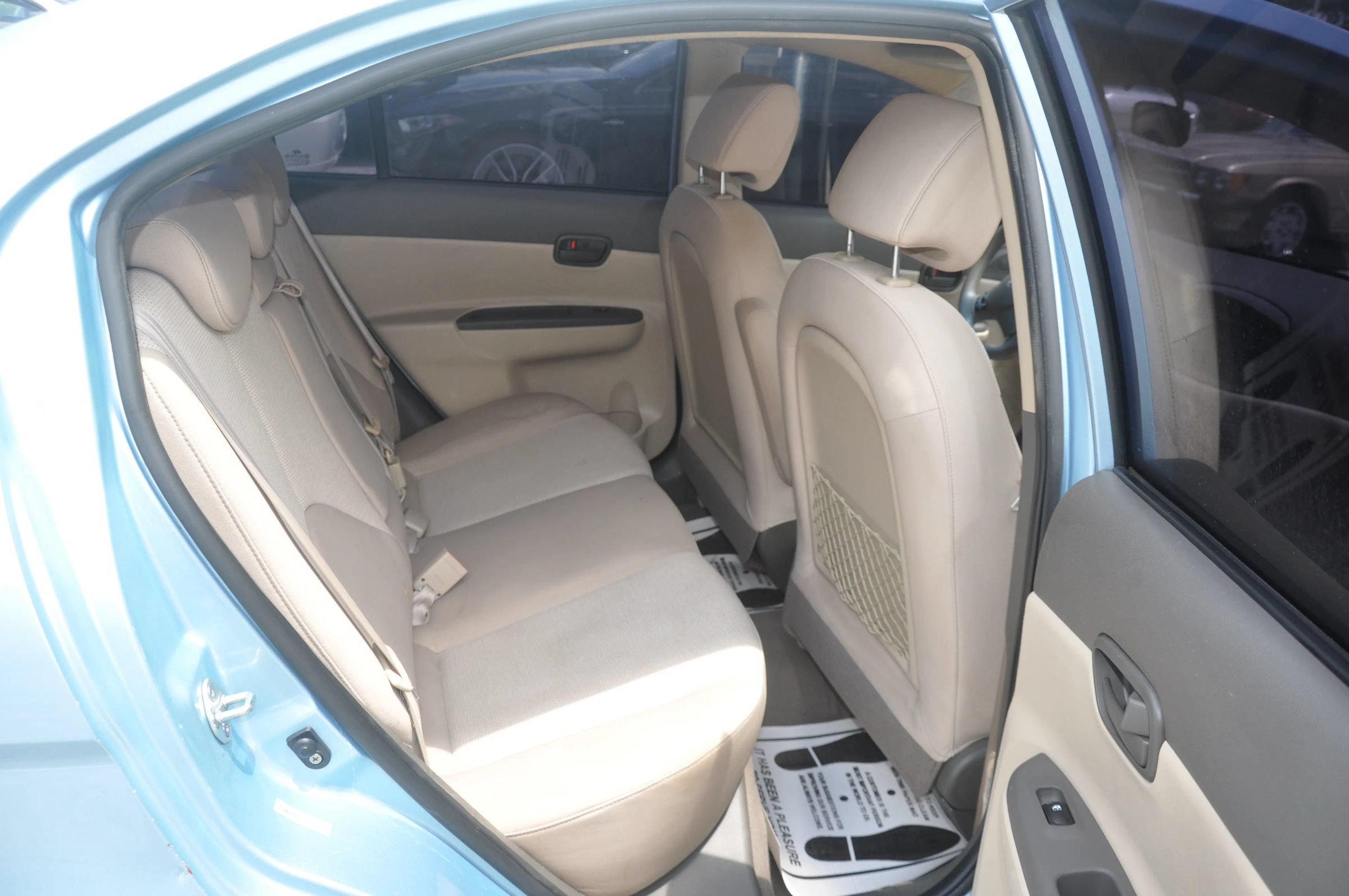 Used 2010 Hyundai Accent GLS w/ Premium Pkg 4 FWD image 12