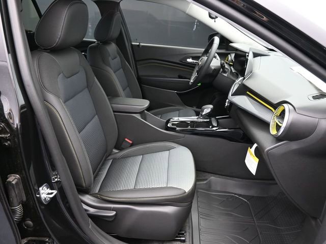 New 2026 Chevrolet Trax LT w/ Driver Confidence Package FWD image 42