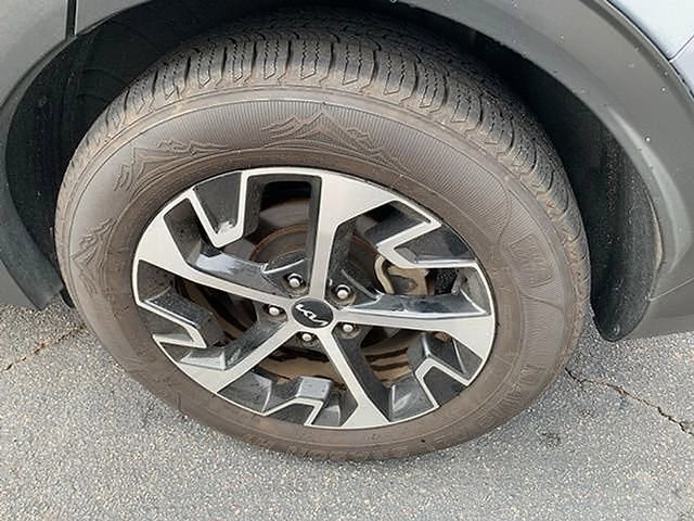 Used 2023 Kia Sportage EX image 18