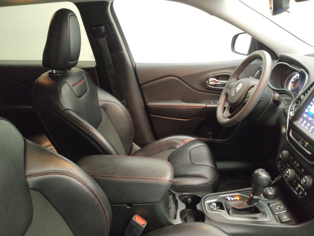 Used 2022 Jeep Cherokee Trailhawk w/ Sun, Sound & Nav Group image 21