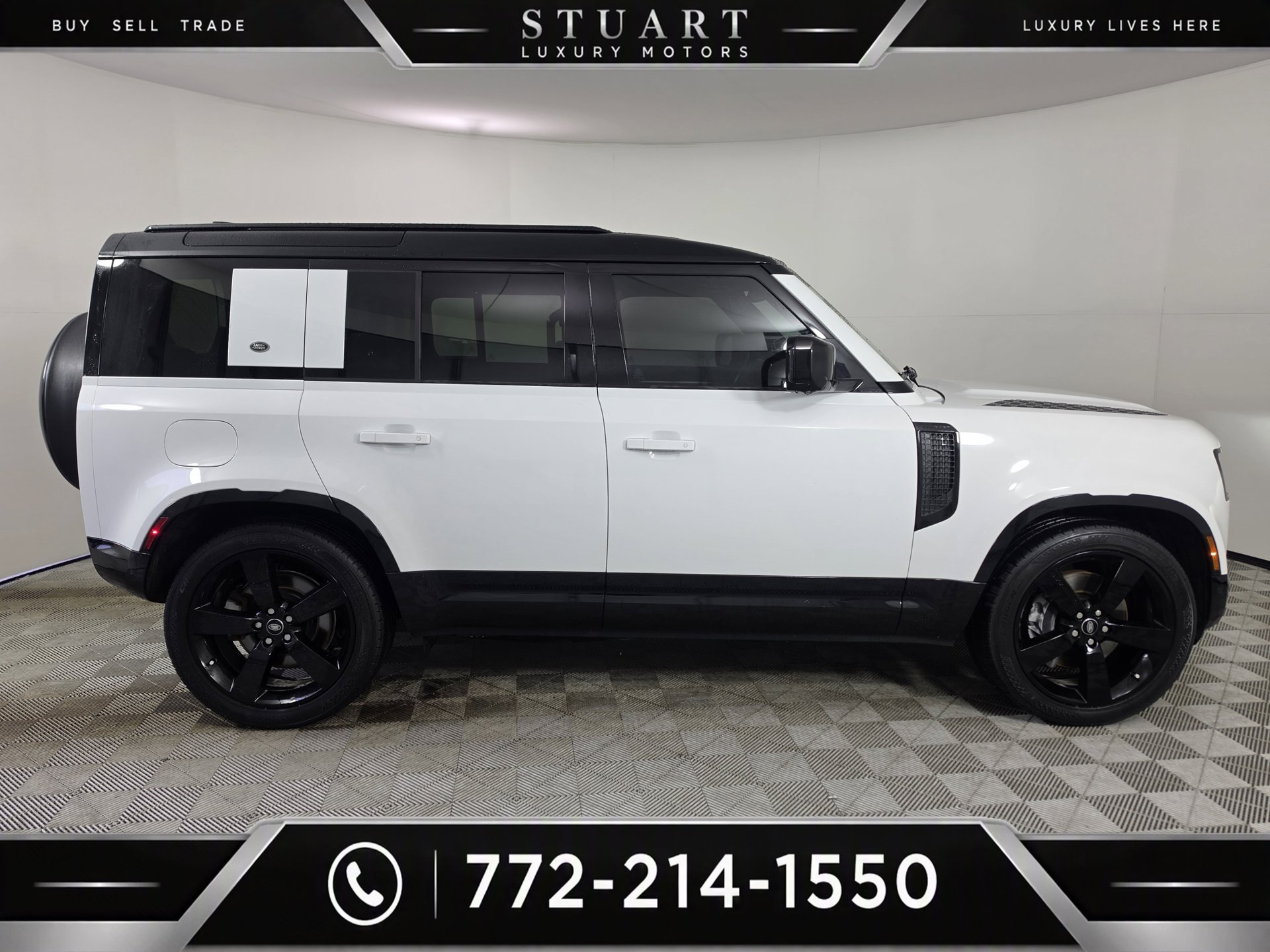 Used 2024 Land Rover Defender 110 X-Dynamic SE AWD/4WD image 41