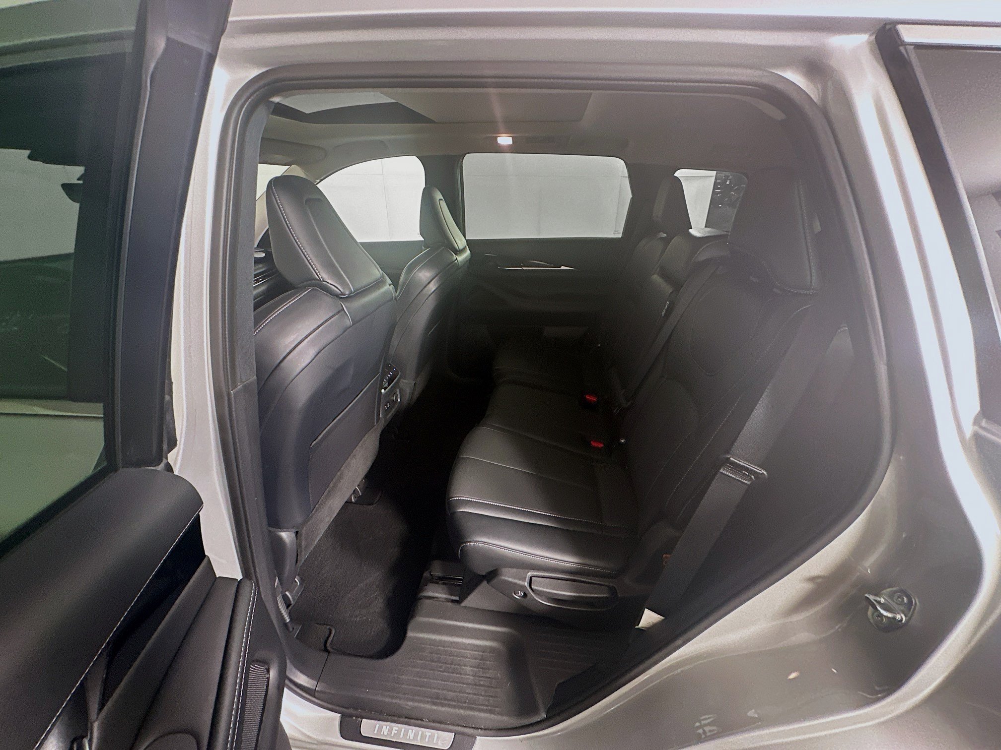Used 2023 INFINITI QX60 Pure AWD/4WD image 28
