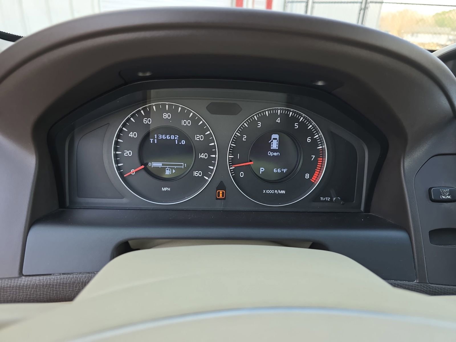 Used 2011 Volvo XC60 3.2 R-Design image 22