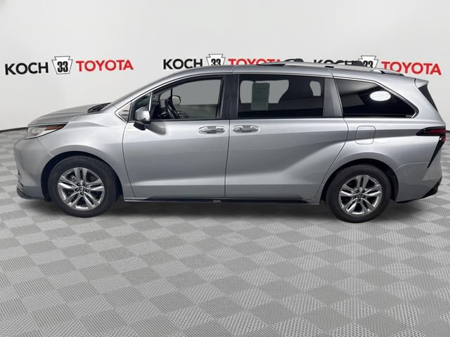 Used 2022 Toyota Sienna Limited AWD/4WD image 8