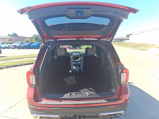 New 2027 Ford Explorer Platinum w/ 3.0L Ultimate Package AWD/4WD image 7