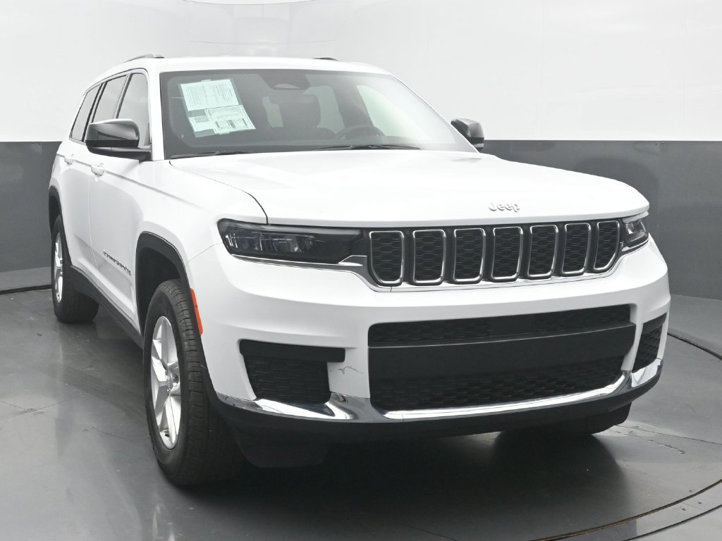 Used 2025 Jeep Grand Cherokee L Laredo w/ Luxury Tech Group I AWD/4WD image 9