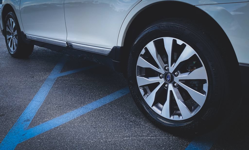 Used 2019 Subaru Outback 3.6R Touring w/ Popular Package #3A AWD/4WD image 8