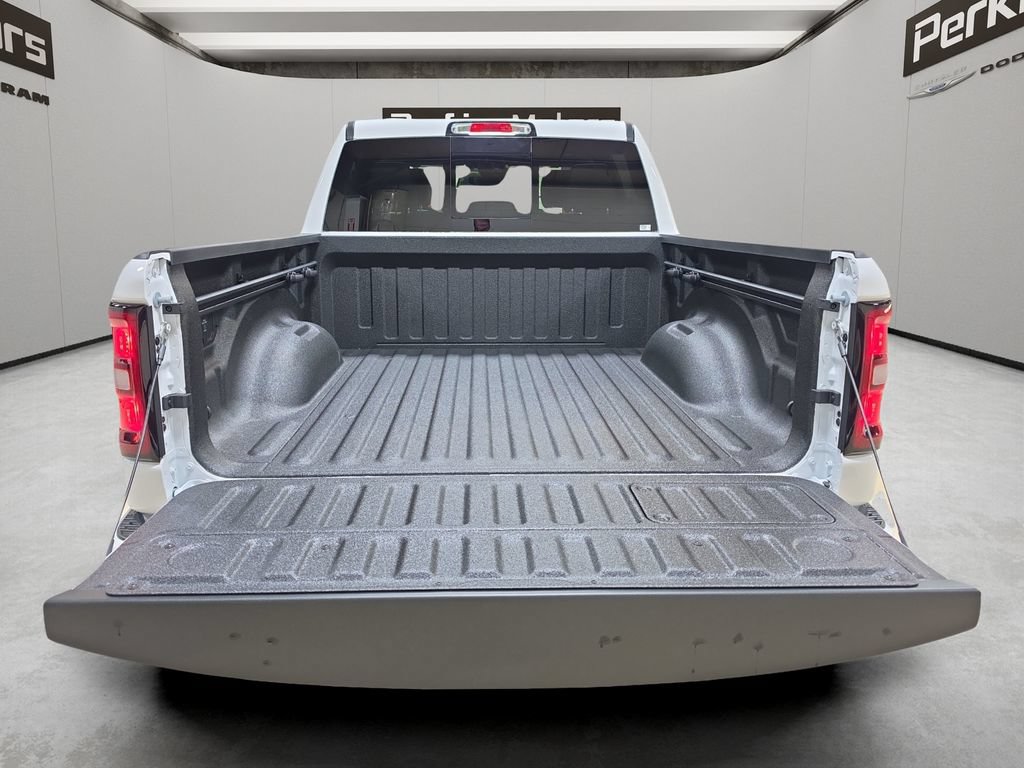 New 2027 RAM 1500 Laramie w/ Night Edition AWD/4WD image 9