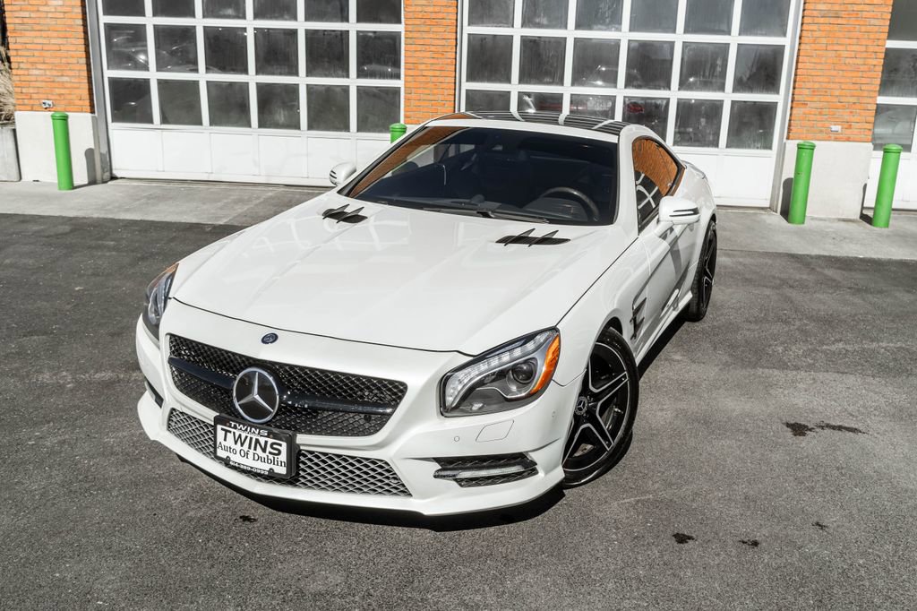 Used 2015 Mercedes-Benz SL 400 image 2