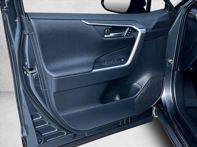 Used 2025 Toyota RAV4 XSE w/ Advanced Technology Package image 18