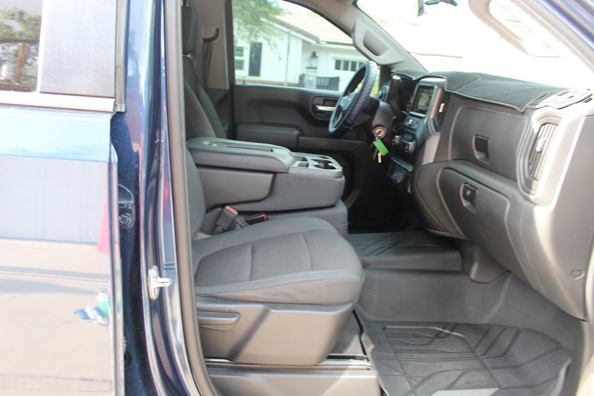 Used 2019 Chevrolet Silverado 1500 Custom Trail Boss w/ Custom Convenience Package AWD/4WD image 15