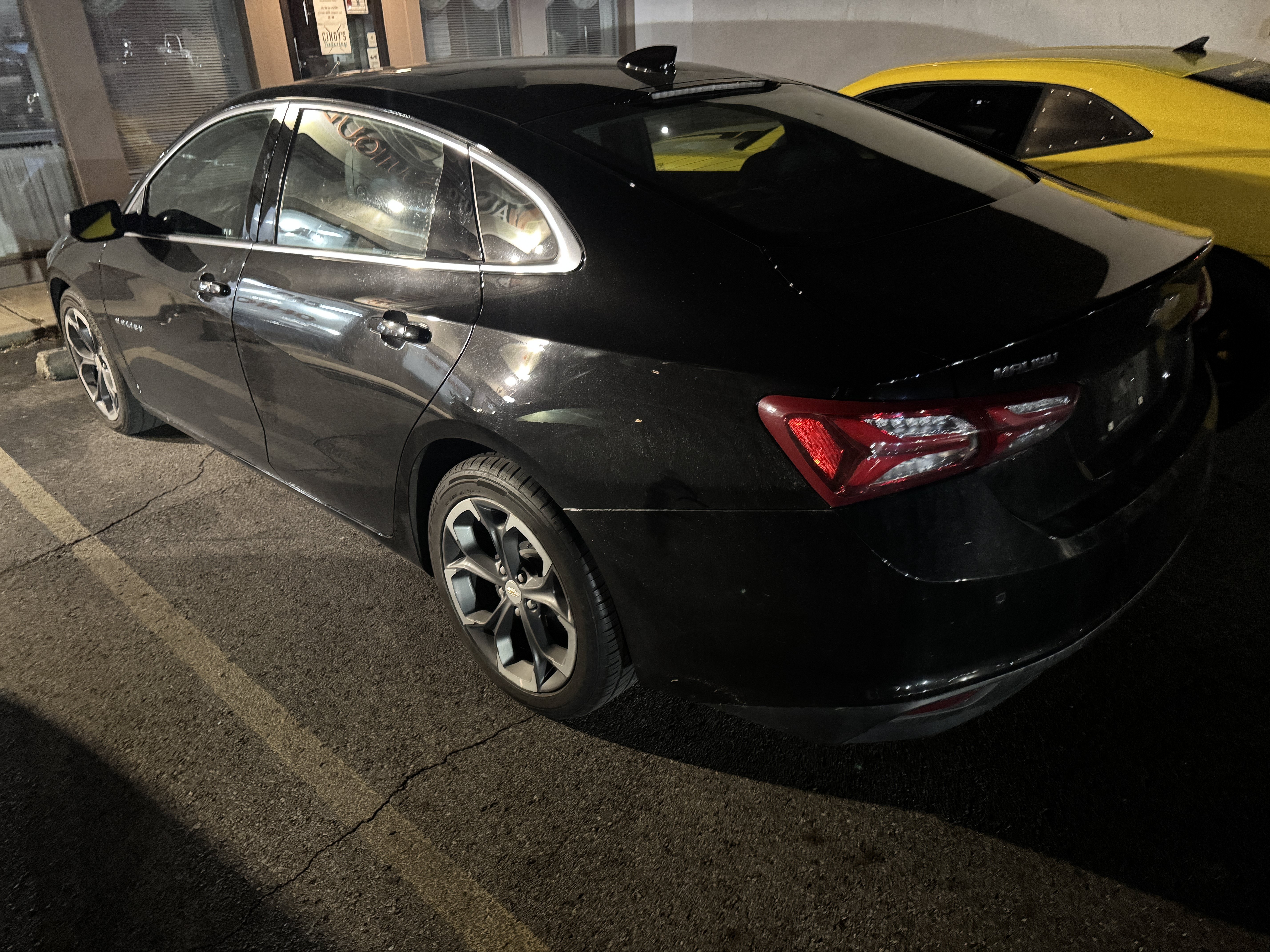 Used 2022 Chevrolet Malibu LT w/ Leather Package FWD image 3