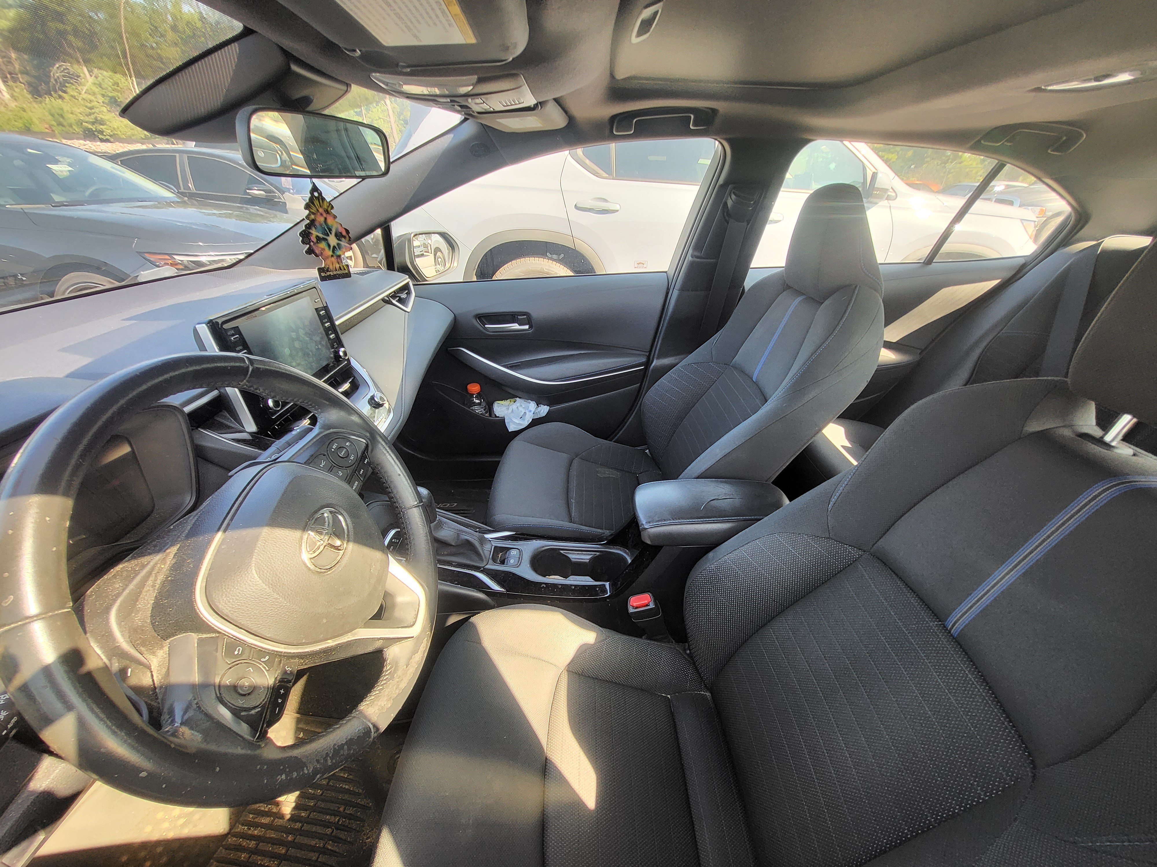 Used 2020 Toyota Corolla SE w/ SE Premium Package FWD image 10